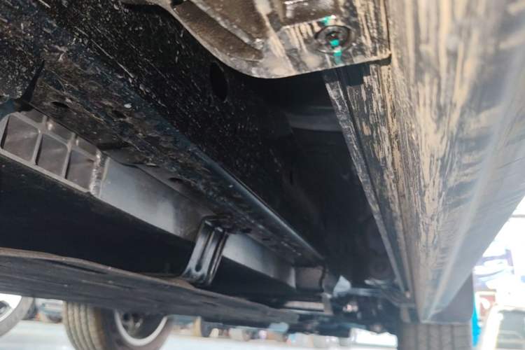 Used BAIC Off-Road BJ40 Electric Drive 2025 Advanced Edition Right Side Sill