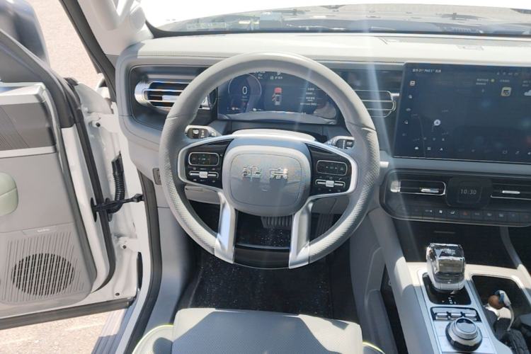 Used BAIC Off-Road BJ40 Electric Drive 2025 Advanced Edition Steering Wheel
