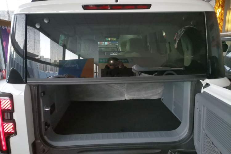 Used BAIC Off-Road BJ40 Electric Drive 2025 Advanced Edition Trunk