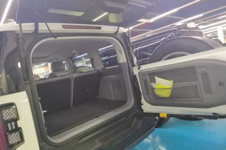 Used BAIC Off-Road BJ40 Electric Drive 2025 Advanced Edition Trunk