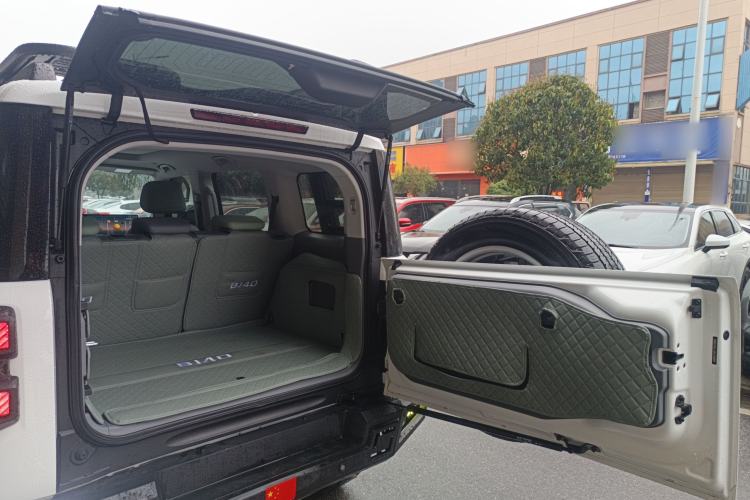 Used BAIC Off-Road BJ40 Electric Drive 2025 Standard Version I Trunk