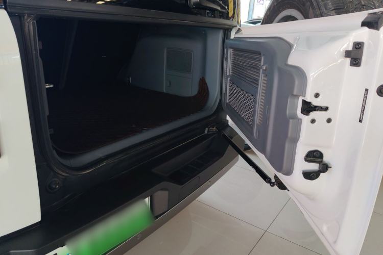 Used BAIC Off-Road BJ40 Electric Drive 2025 Standard Edition Trunk