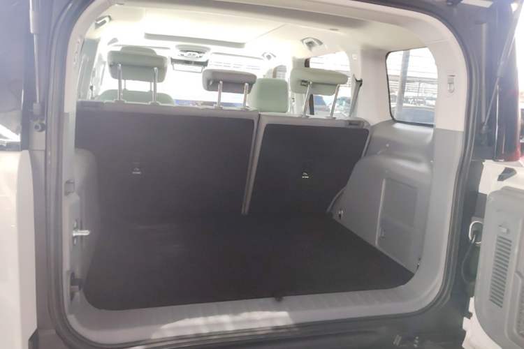 Used BAIC Off-Road BJ40 Electric Drive 2025 Advanced Edition Trunk