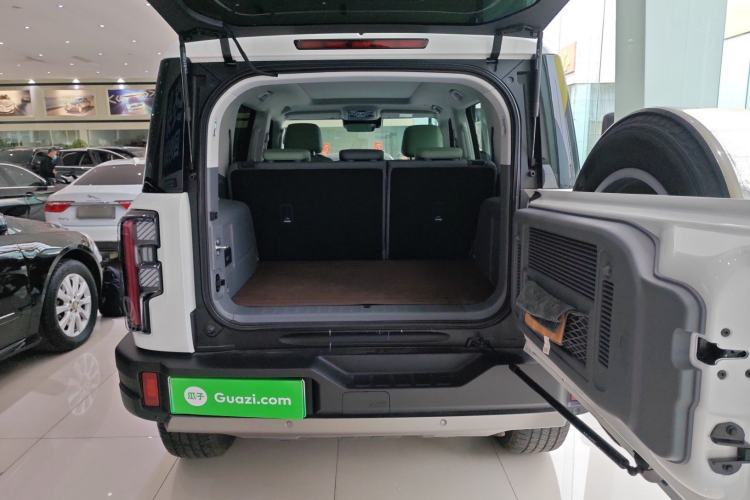 Used BAIC Off-Road BJ40 Electric Drive 2025 Standard Edition Trunk