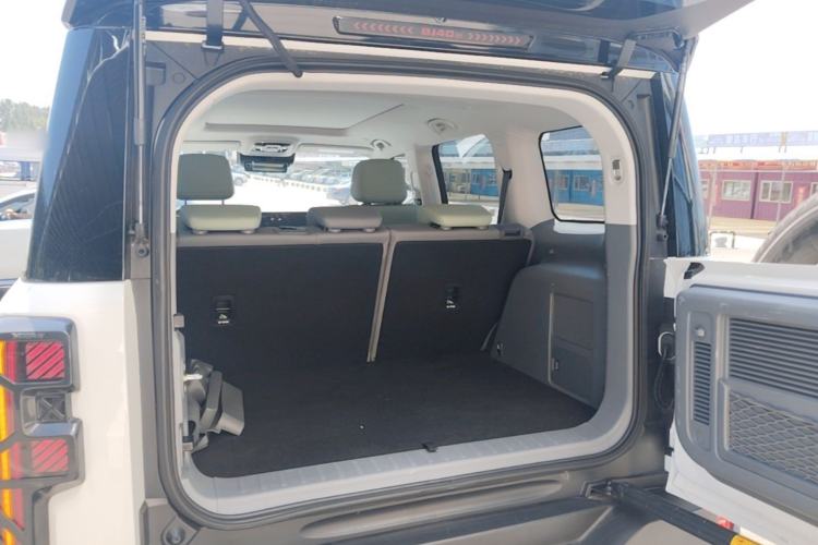 Used BAIC Off-Road BJ40 Electric Drive 2025 Advanced Edition Trunk