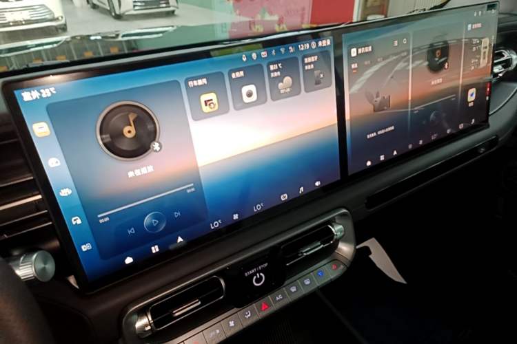 Used BAIC Off-Road BJ40 Electric Drive 2026 Long-Range 201 Max Audio And AC Panel