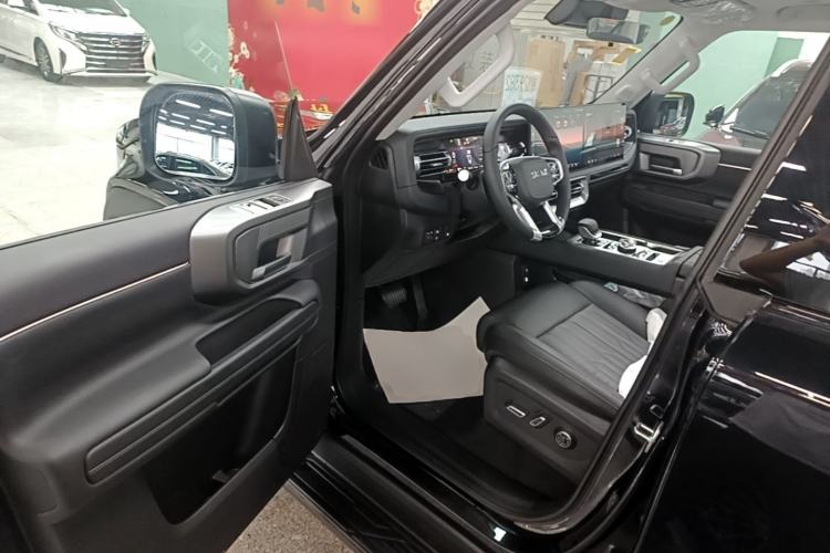 Used BAIC Off-Road BJ40 Electric Drive 2026 Long-Range 201 Max Driver Seat