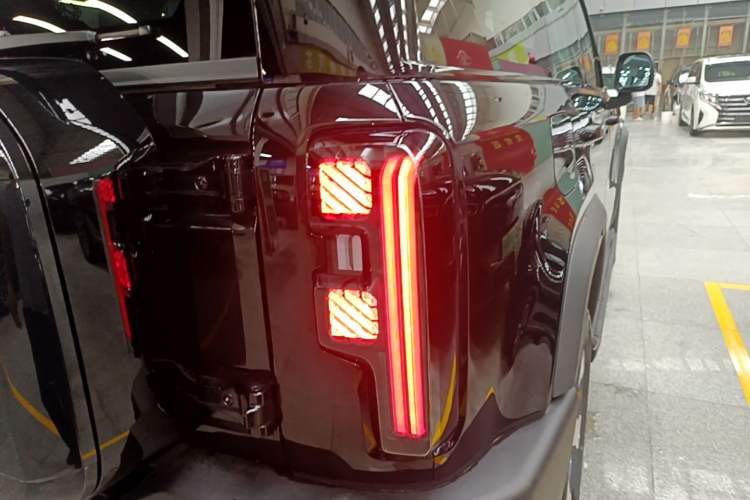 Used BAIC Off-Road BJ40 Electric Drive 2026 Long-Range 201 Max Exterior 3