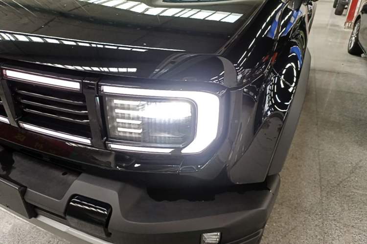 Used BAIC Off-Road BJ40 Electric Drive 2026 Long-Range 201 Max Left Front Headlight