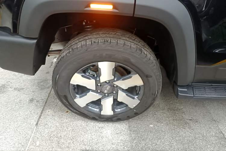 Used BAIC Off-Road BJ40 Electric Drive 2026 Long-Range 201 Max Right Rear Wheel Hub