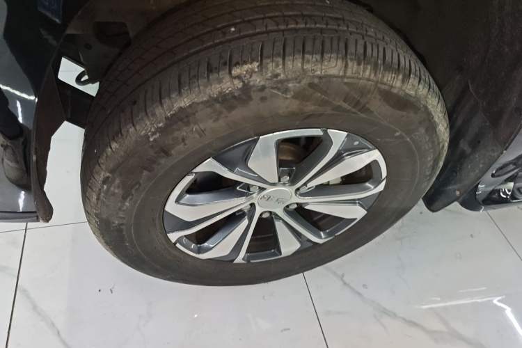 Used BAIC Off-Road BJ60 2022 2.0T May Day Edition Five Seats Left Front Wheel Hub