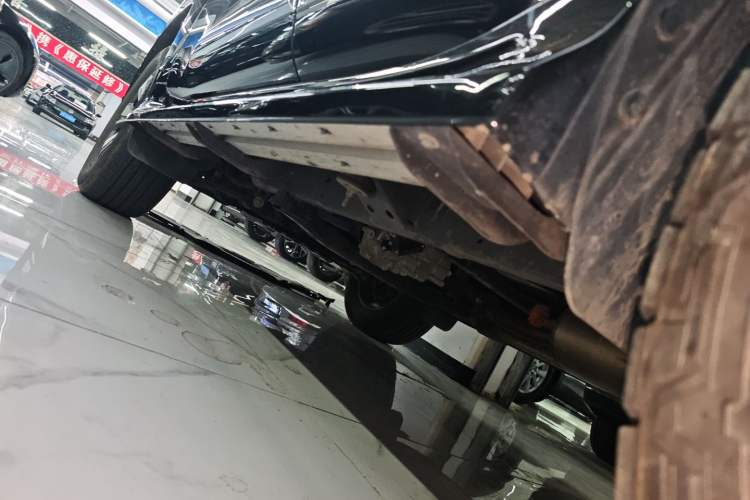 Used BAIC Off-Road BJ60 2022 2.0T May Day Edition Five Seats Left Side Sill
