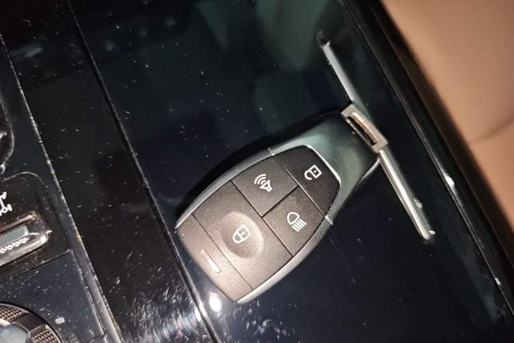 Used BAIC Off-Road BJ60 2022 2.0T May Day Edition Five Seats Vehicle Key