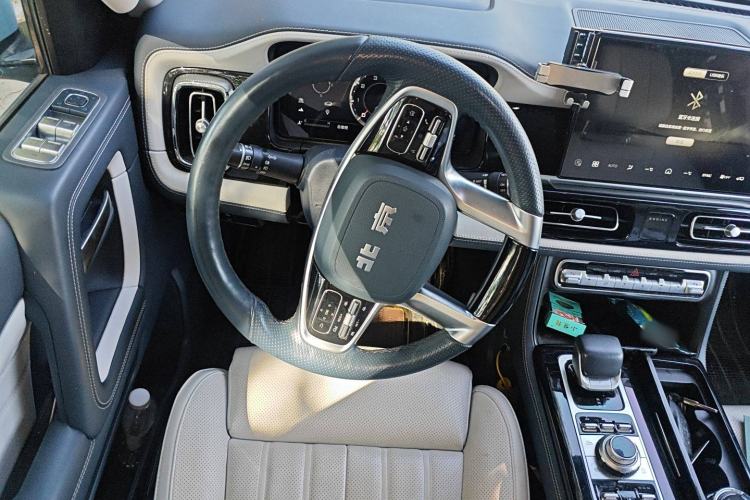 Used BAIC Off-Road BJ60 2022 2.0T Version 11 Five Seats Steering Wheel