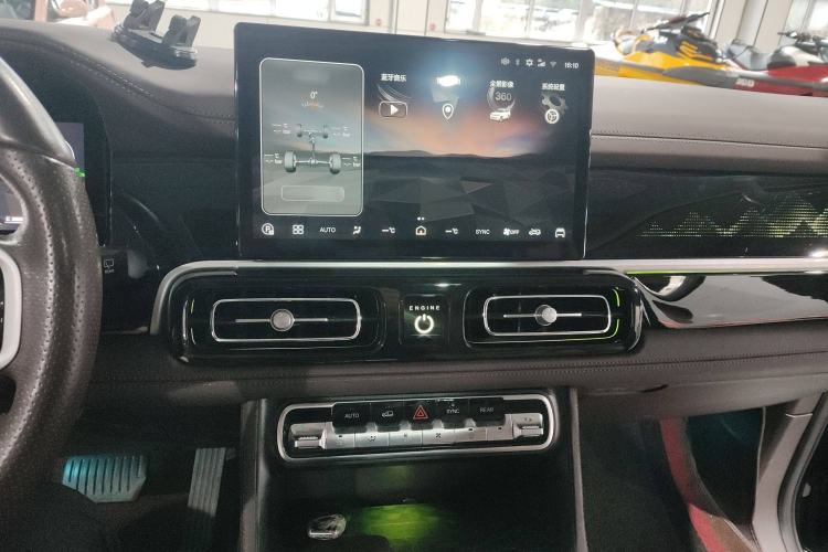 Used BAIC Off-Road BJ60 2022 2.0T May Day Edition Five Seats Audio And AC Panel