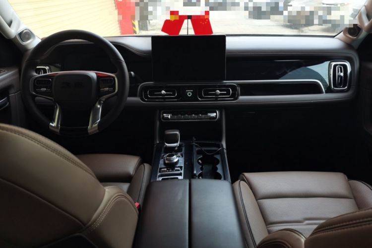 Used BAIC Off-Road BJ60 2022 2.0T May Day Edition Five Seats Center Console