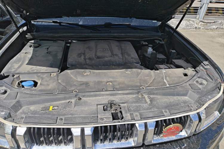 Used BAIC Off-Road BJ60 2022 2.0T Weekend Edition Five-Seater Engine Bay