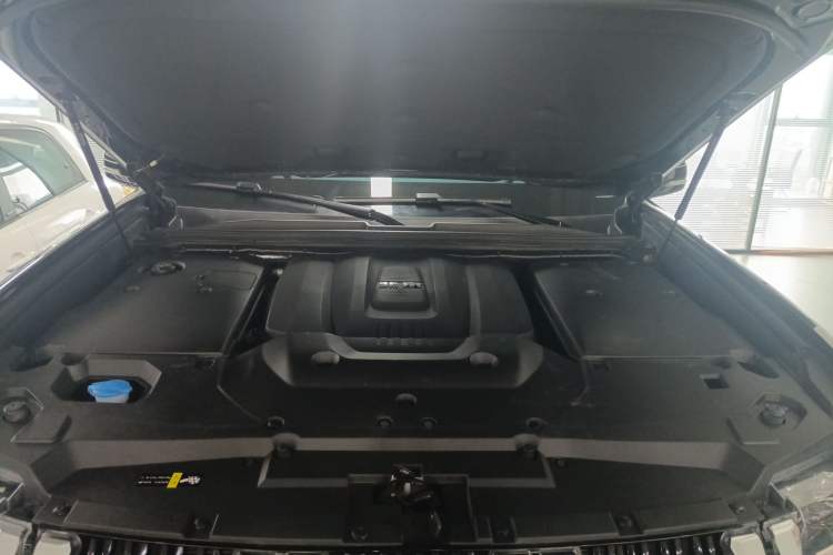 Used BAIC Off-Road BJ60 2022 2.0T Weekend Edition Five-Seater Engine Bay