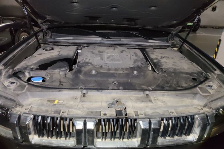 Used BAIC Off-Road BJ60 2022 2.0T Version 11 Five Seats Engine Bay