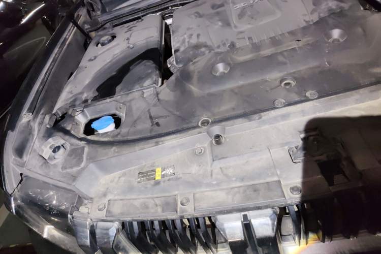 Used BAIC Off-Road BJ60 2022 2.0T Version 11 Five Seats Engine Bay Right