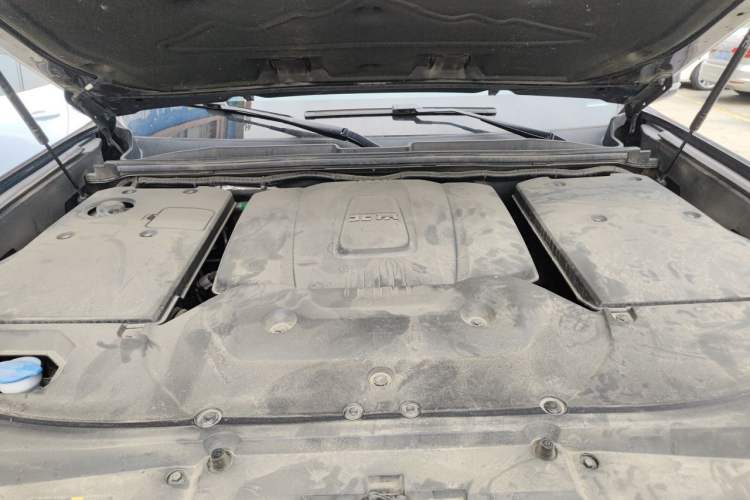 Used BAIC Off-Road BJ60 2022 2.0T Version 11 Five Seats Engine Bay