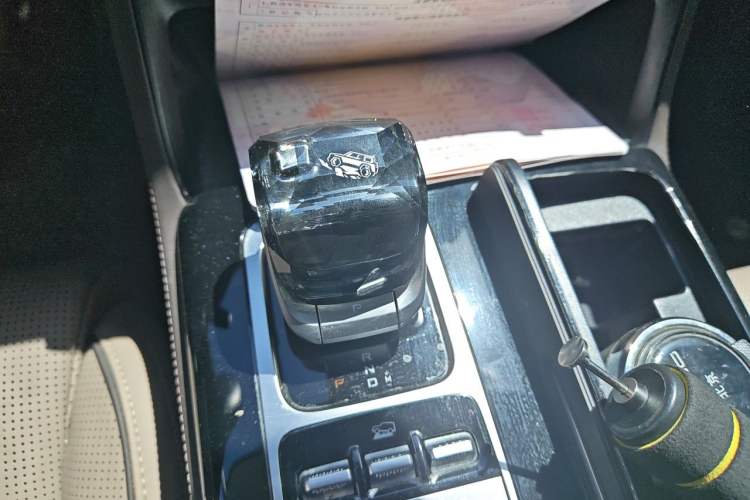 Used BAIC Off-Road BJ60 2022 2.0T Weekend Edition Five-Seater Gear Lever