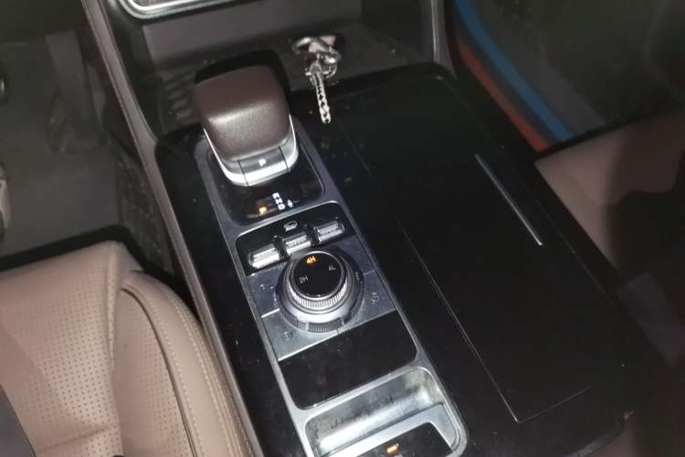 Used BAIC Off-Road BJ60 2022 2.0T Weekend Edition Five-Seater Gear Lever