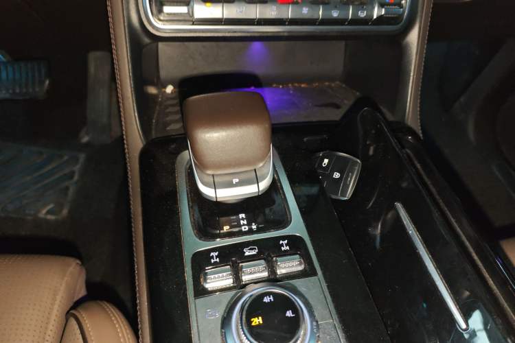 Used BAIC Off-Road BJ60 2022 2.0T Version 11 Five Seats Gear Lever