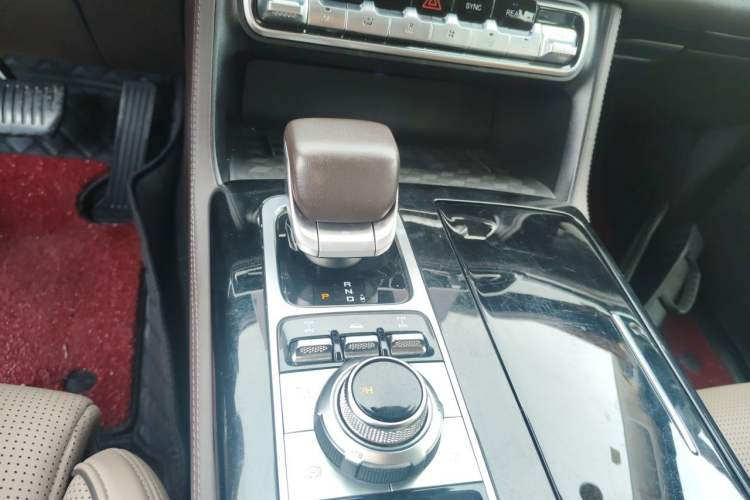 Used BAIC Off-Road BJ60 2022 2.0T May Day Edition Five Seats Gear Lever