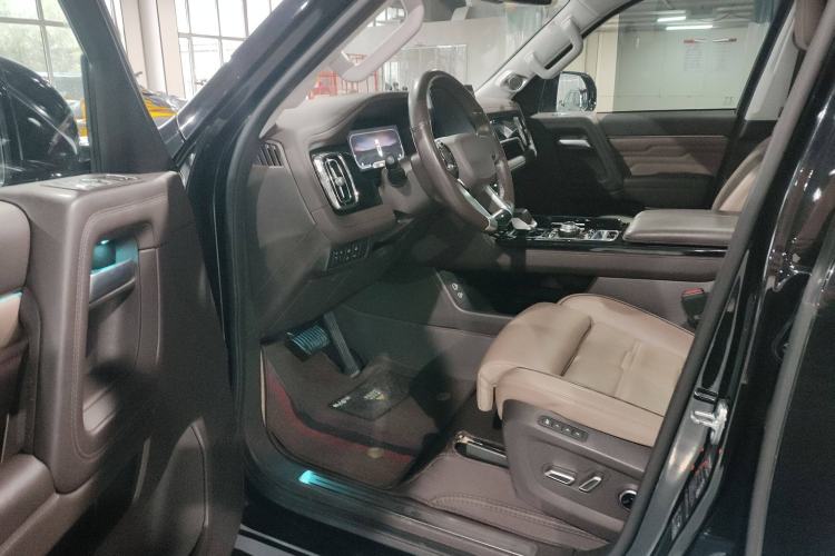 Used BAIC Off-Road BJ60 2022 2.0T May Day Edition Five Seats Interior 1