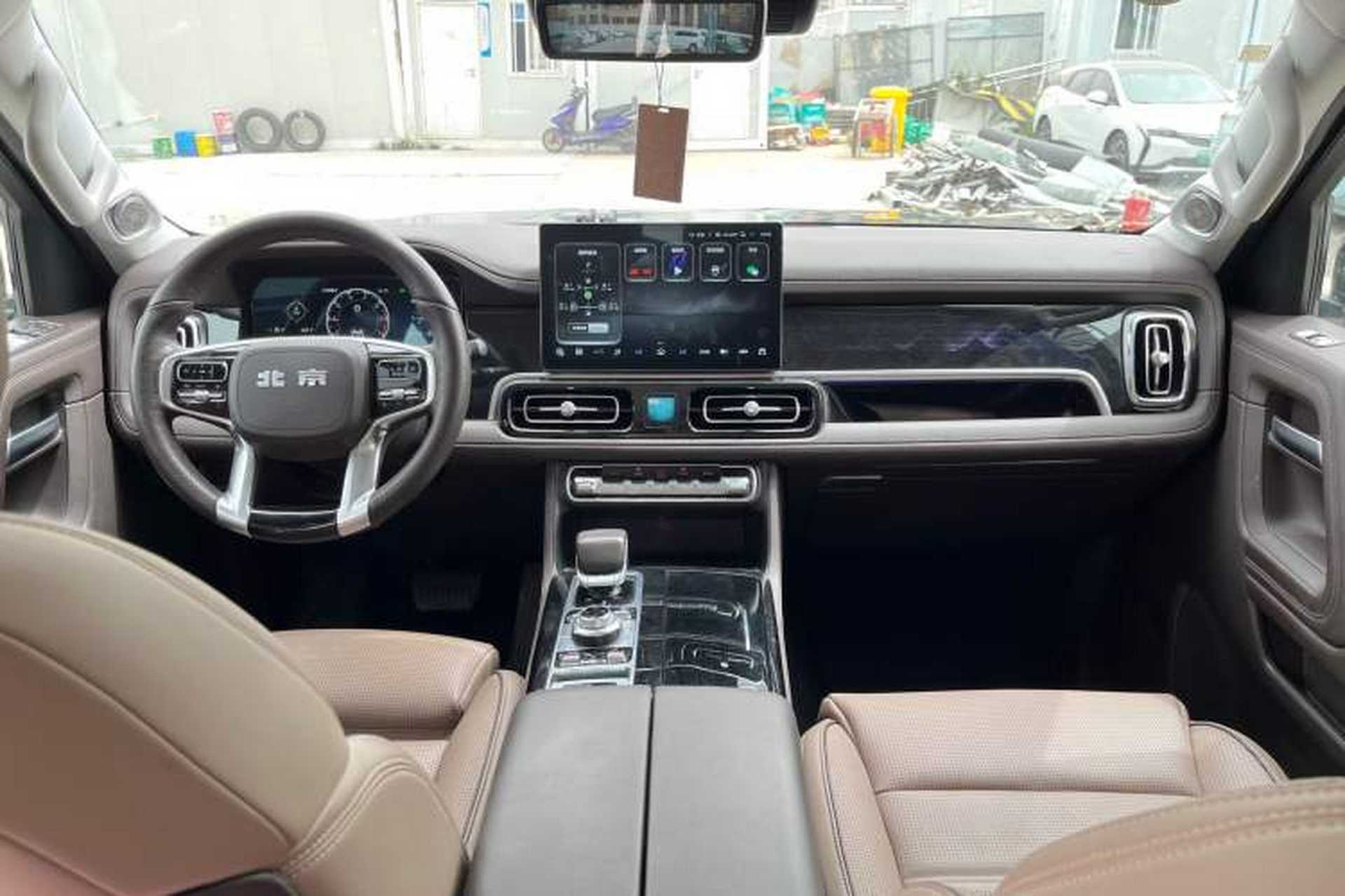 Used BAIC Off-Road BJ60 2022 2.0T Version 11 Five Seats Interior 2