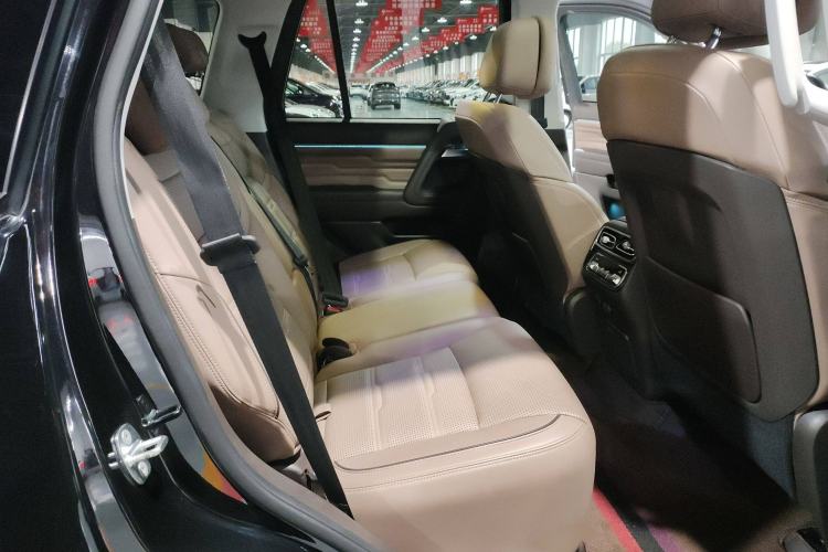 Used BAIC Off-Road BJ60 2022 2.0T May Day Edition Five Seats Interior 5