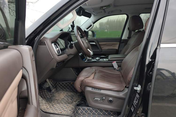 Used BAIC Off-Road BJ60 2022 2.0T Version 11 Seven Seats Left Front Seat
