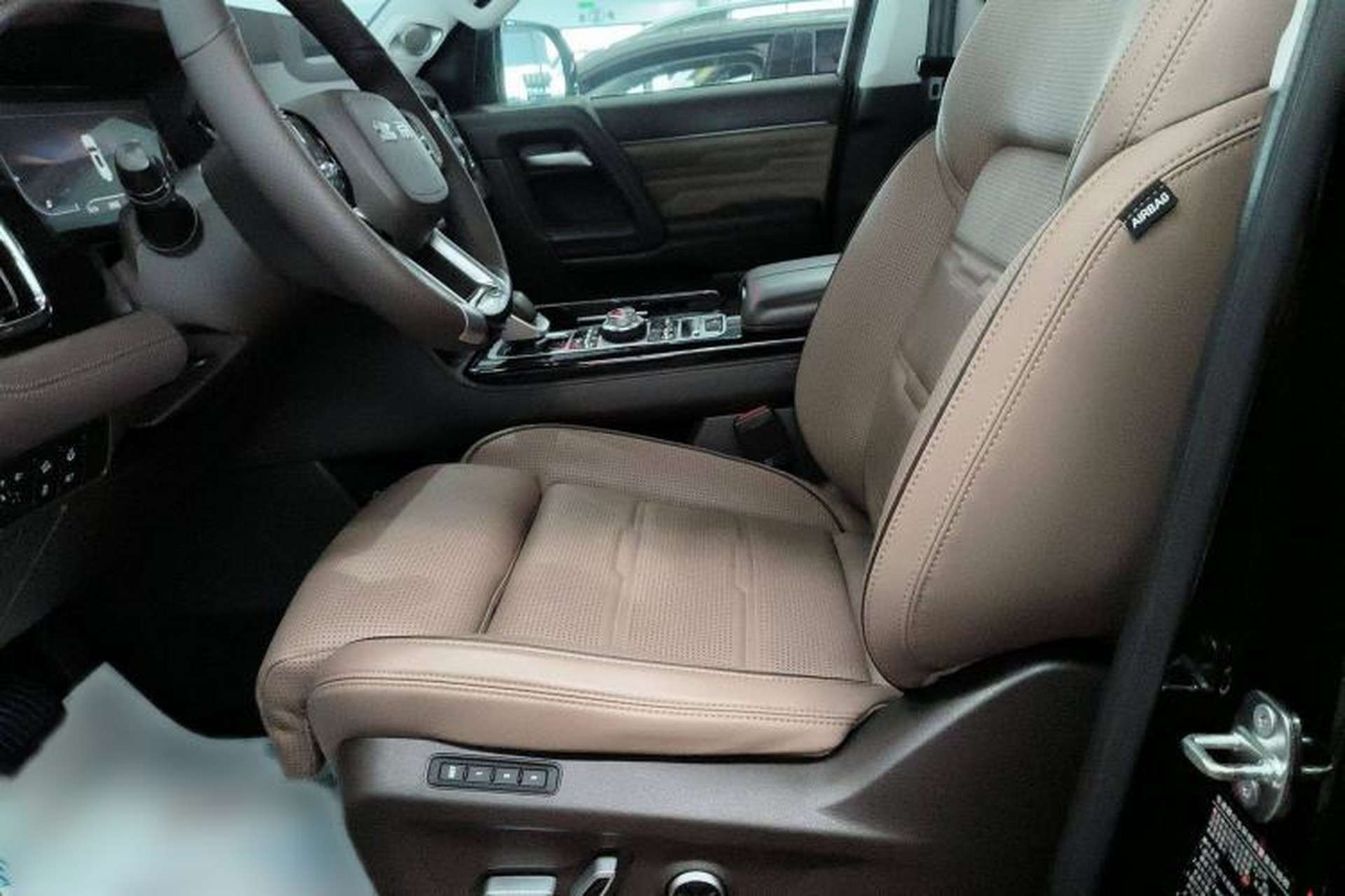 Used BAIC Off-Road BJ60 2022 2.0T Version 11 Five Seats Left Front Seat