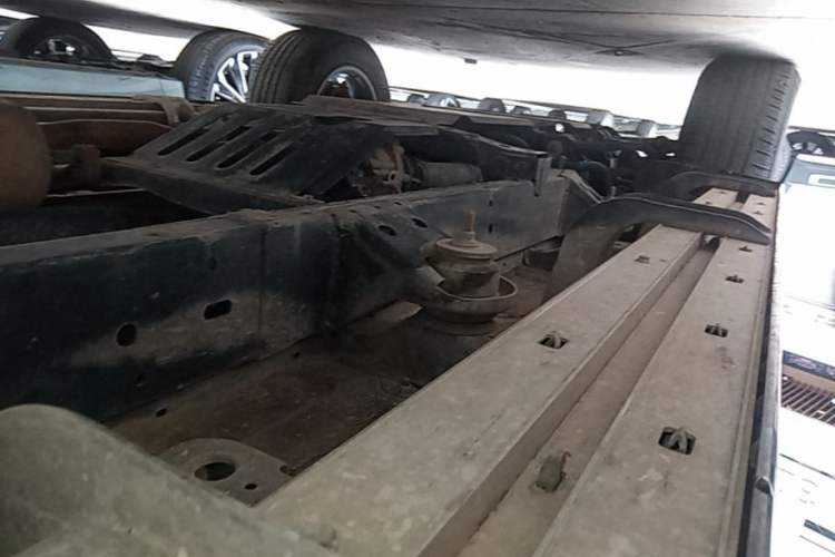 Used BAIC Off-Road BJ60 2022 2.0T May Day Edition Five Seats Left Side Sill