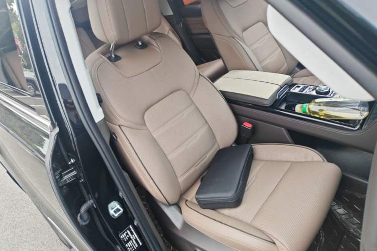 Used BAIC Off-Road BJ60 2022 2.0T May Day Edition Seven Seats Right Front Seat
