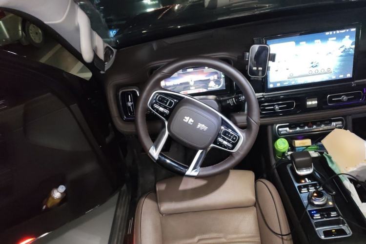 Used BAIC Off-Road BJ60 2022 2.0T Version 11 Five Seats Steering Wheel