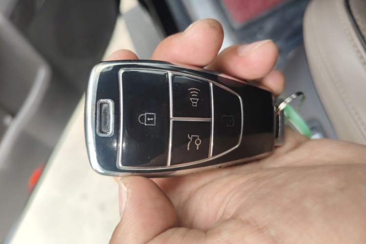 Used BAIC Off-Road BJ60 2022 2.0T May Day Edition Five Seats Vehicle Key