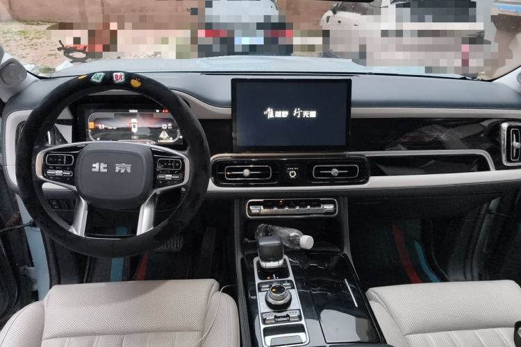 Used BAIC Off-Road BJ60 2022 2.0T May Day Edition Seven Seats Center Console