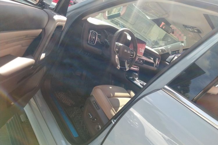 Used BAIC Off-Road BJ60 2022 2.0T Version 11 Seven Seats Driver Seat