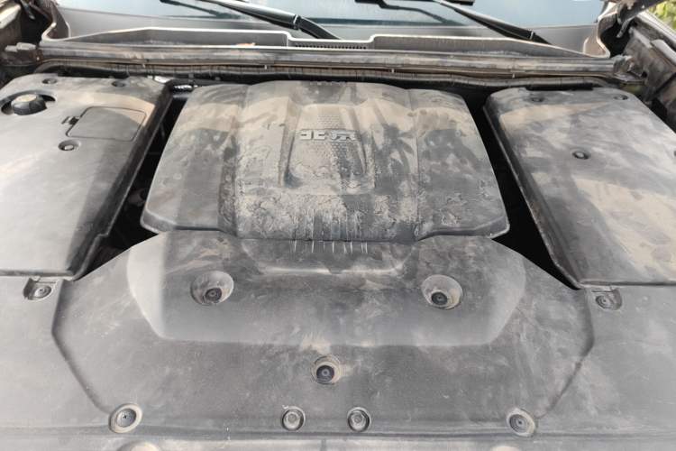 Used BAIC Off-Road BJ60 2022 2.0T Version 11 Five Seats Engine Bay
