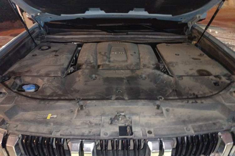 Used BAIC Off-Road BJ60 2022 2.0T May Day Edition Seven Seats Engine Bay