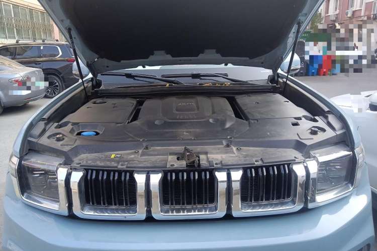 Used BAIC Off-Road BJ60 2022 2.0T Version 11 Five Seats Engine Bay