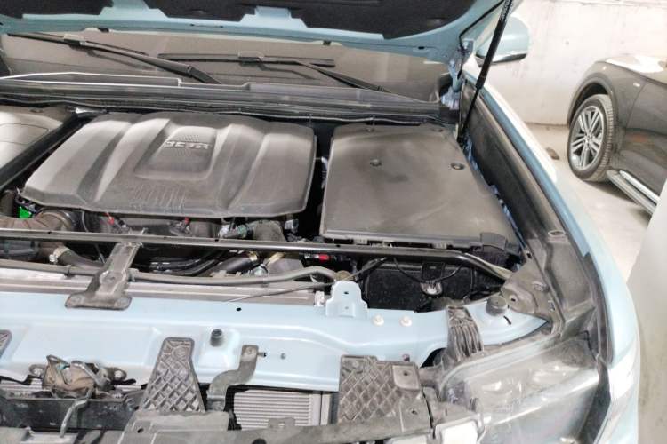 Used BAIC Off-Road BJ60 2022 2.0T May Day Edition Five Seats Engine Bay Left