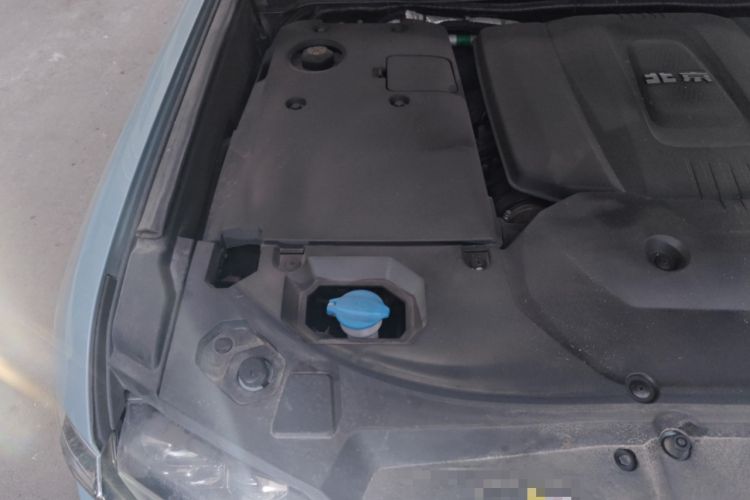 Used BAIC Off-Road BJ60 2022 2.0T Version 11 Five Seats Engine Bay Right