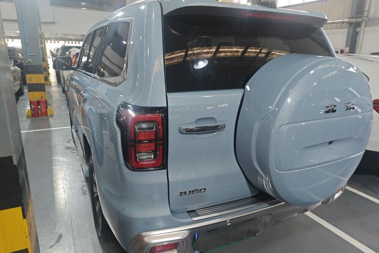 Used BAIC Off-Road BJ60 2022 2.0T May Day Edition Seven Seats Exterior 2