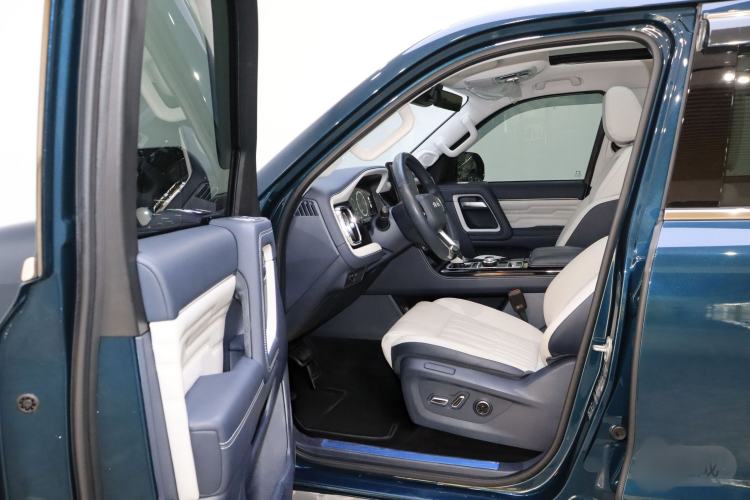 Used BAIC Off-Road BJ60 2022 2.0T Weekend Edition Five-Seater Interior 6
