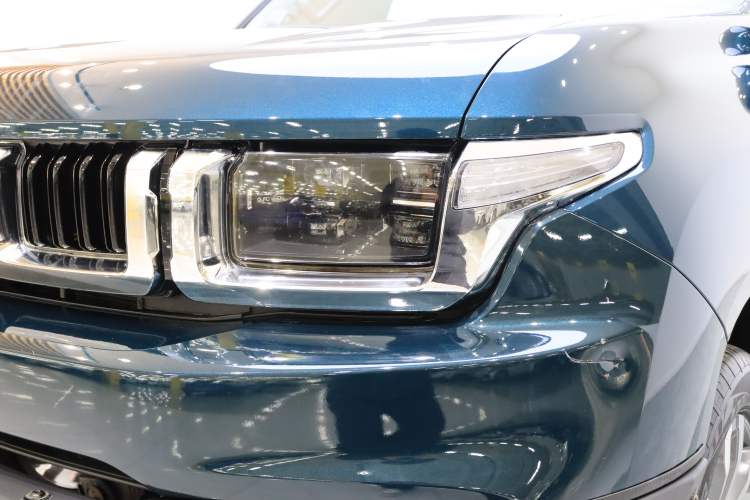 Used BAIC Off-Road BJ60 2022 2.0T Weekend Edition Five-Seater Left Front Headlight
