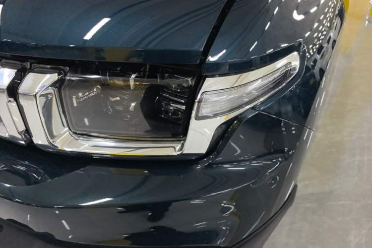 Used BAIC Off-Road BJ60 2022 2.0T Weekend Edition Five-Seater Left Front Headlight