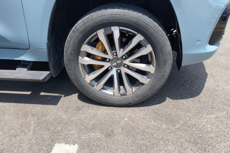 Used BAIC Off-Road BJ60 2022 2.0T Version 11 Five Seats Right Front Wheel Hub